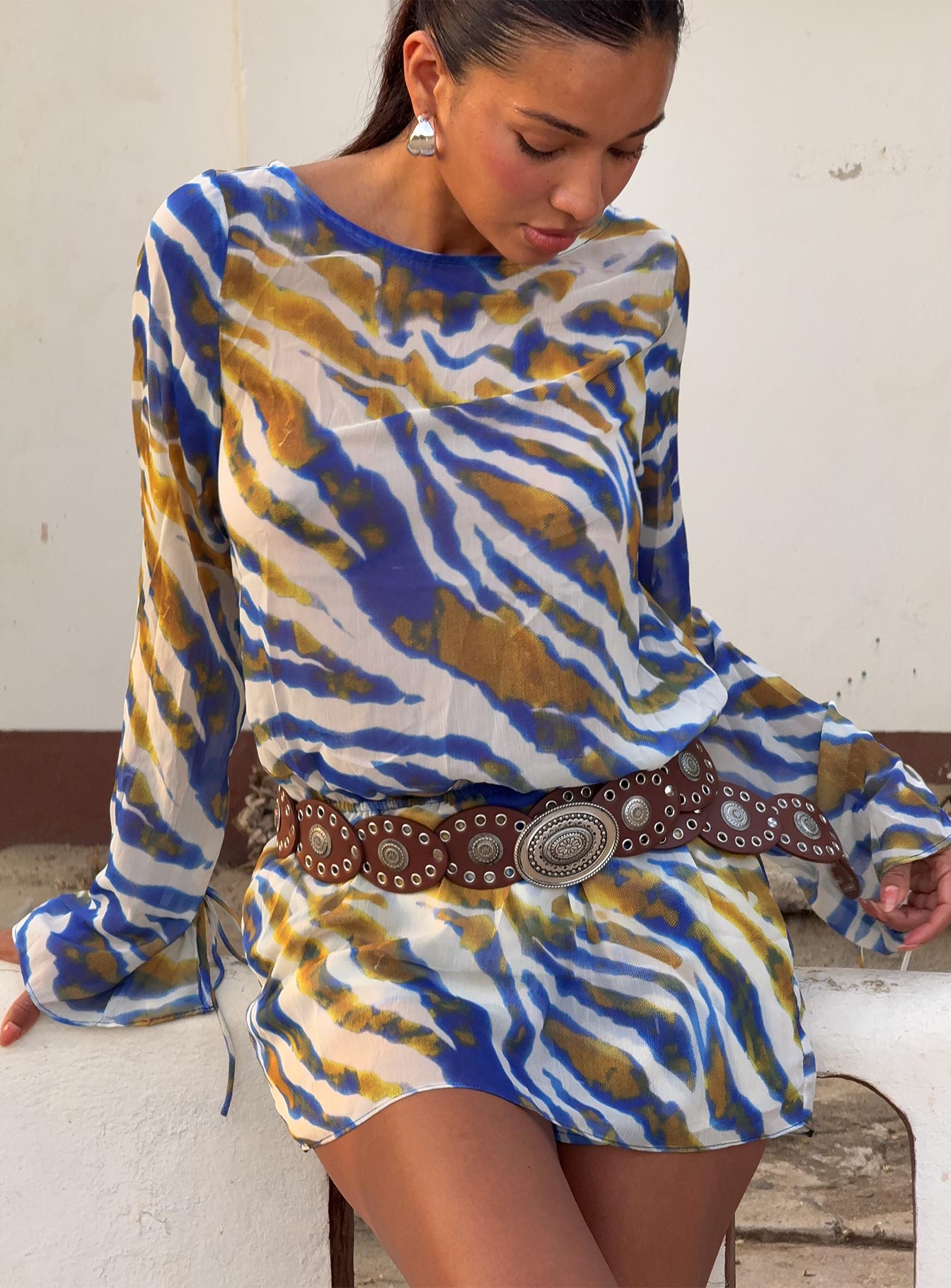 Get Closer Backless Blue Zebra
